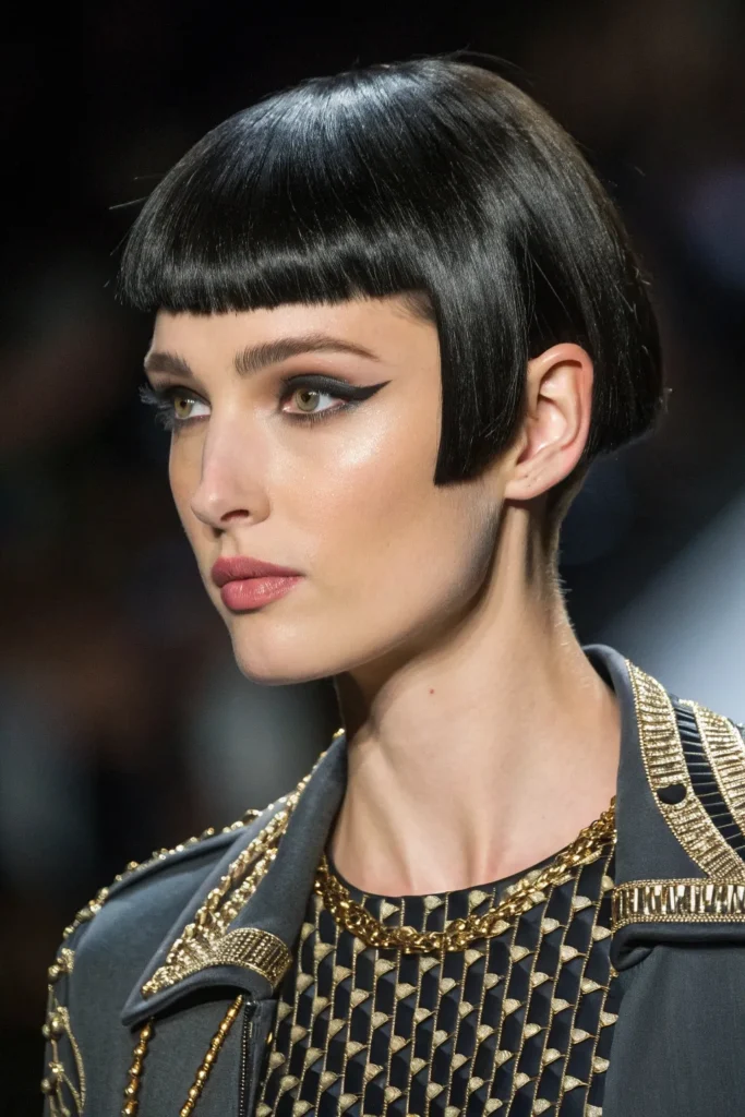 12 Elegant Hairstyles with Bangs 4 BH3 2