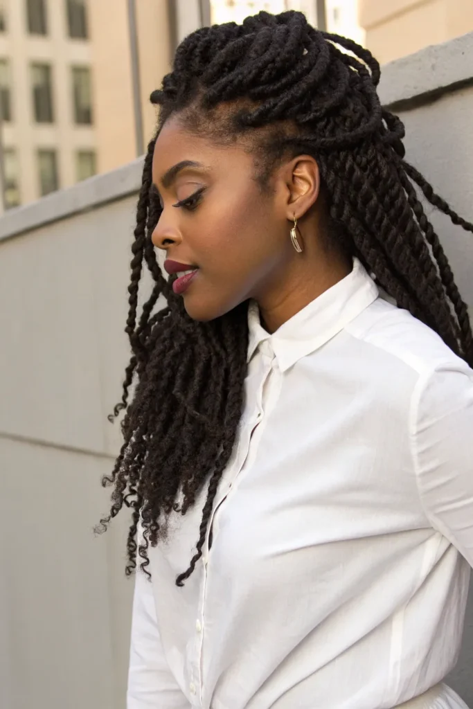 13 Fall Hairstyles for Black Women That Make a Bold Statement 7 JB6