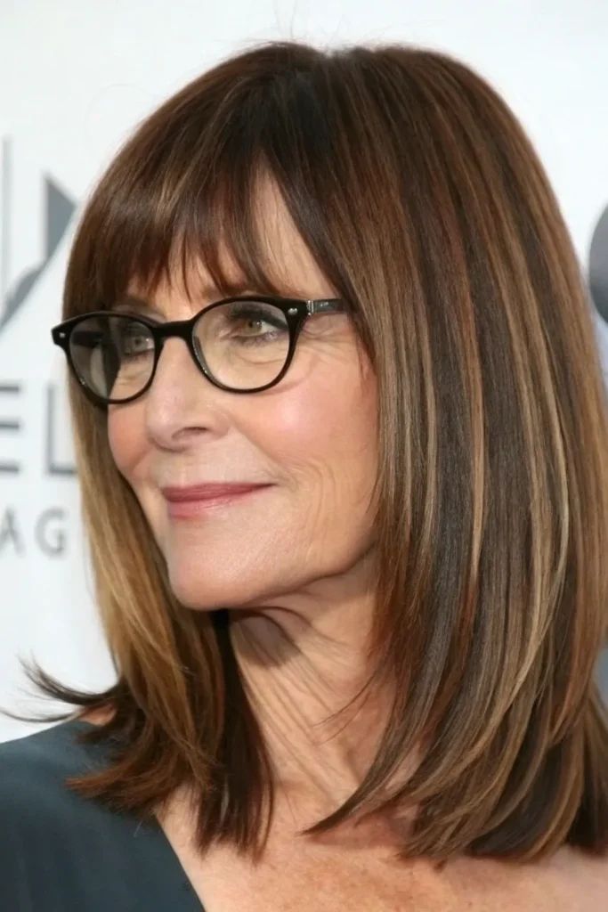 14 Medium Length Hairstyles For Women Over 50 That Look Great With Glasses 14 SP13