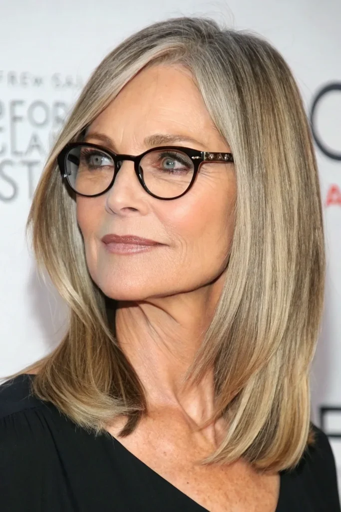 12 Stunning Long Hairstyles That Make Women Over 50 Look Amazing With Glasses 4 sl3